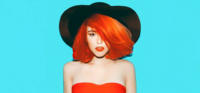 девушка в шляпе